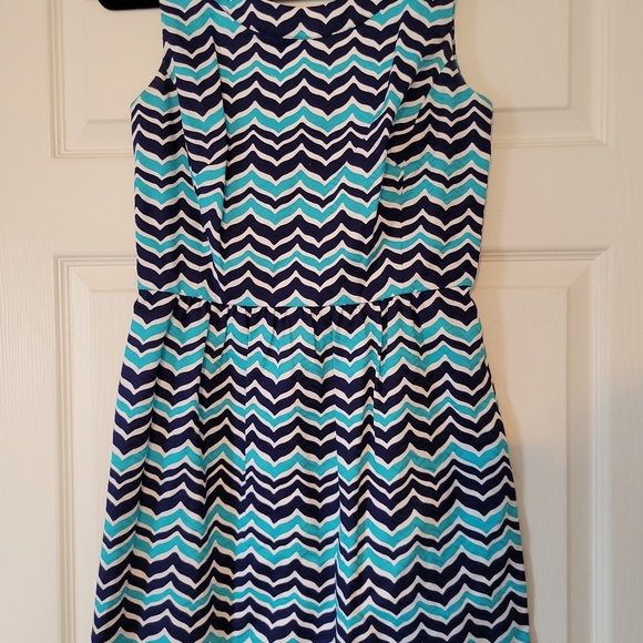 VINEYARD VINES BLUE/TEAL Chevron Whale’s Tail Print Fit & Flare Short Dress sz 4 - Picture 2 of 6